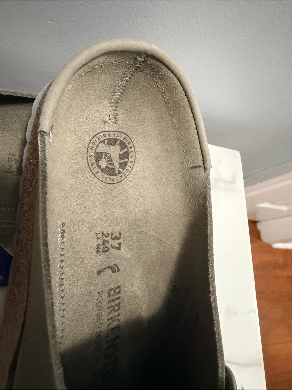 Birkenstock Neutral Taupe Suede Slip-On Buckley clog 37/6 - Picture 3 of 8